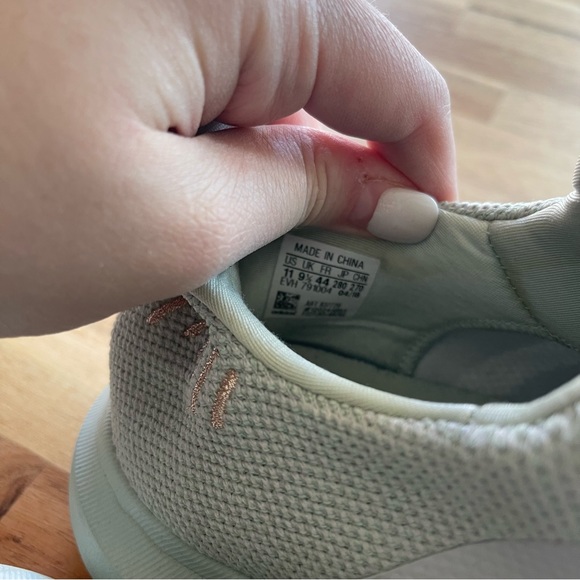 Adidas Swift Run Sneaker - Size 11 - Picture 3 of 7